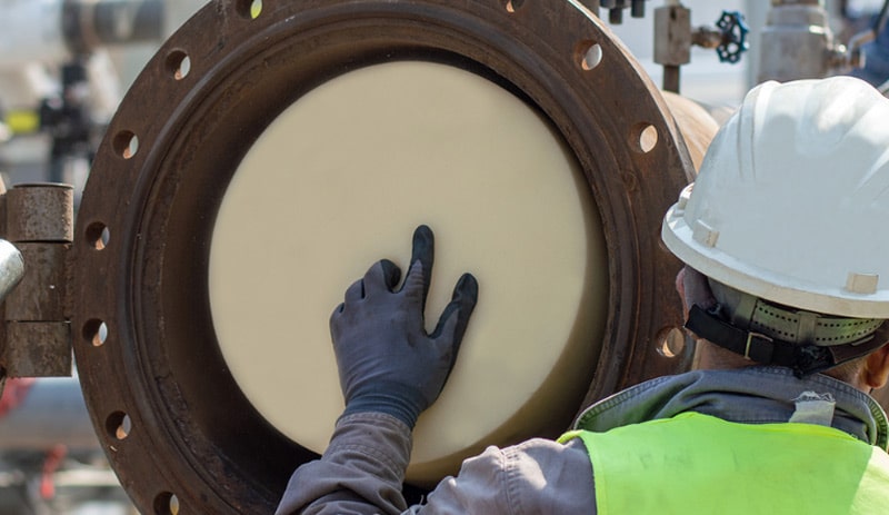 Pig foam system for cleaning pipelines